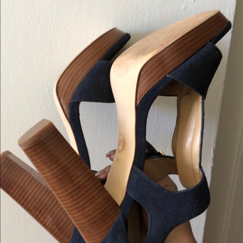 MK platform heels - Picture 3 of 3